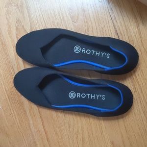 Black Rothy's flats